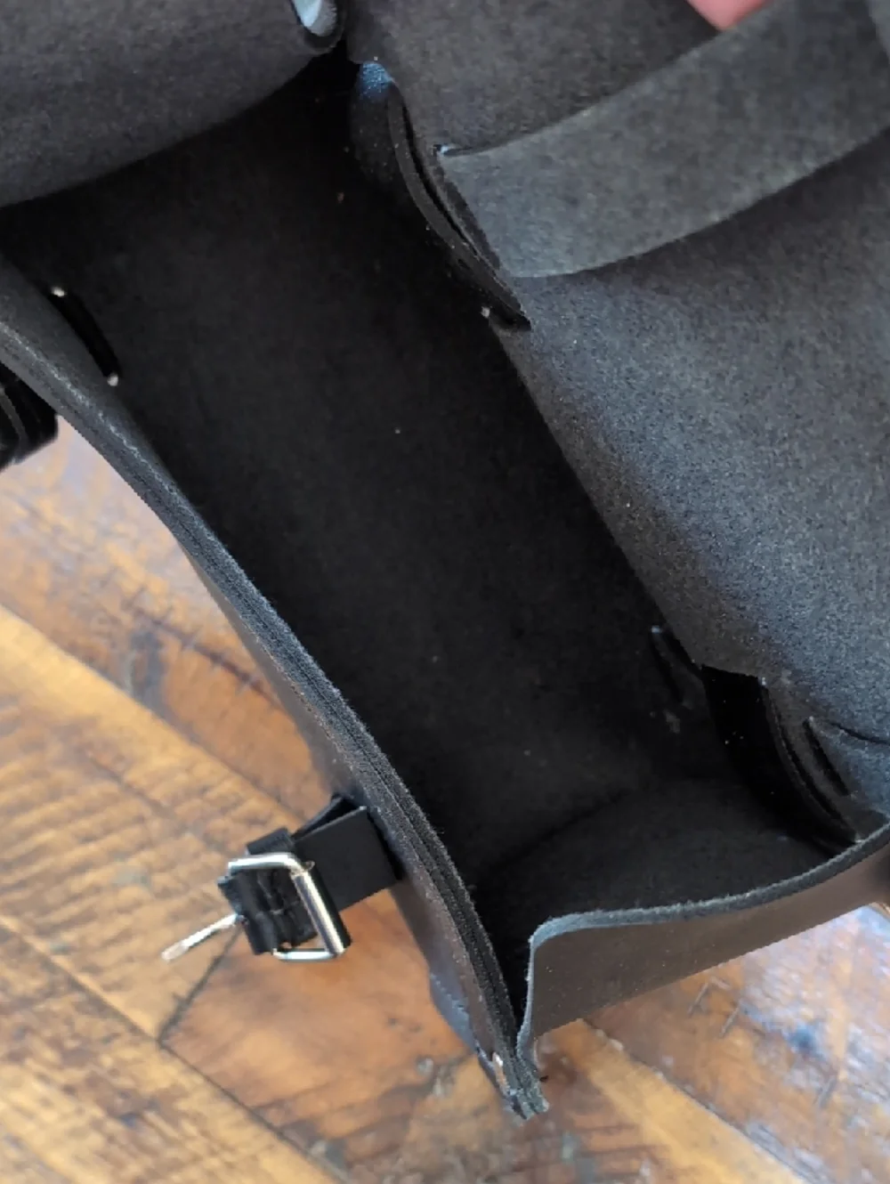 Harley-Davidson Black Motorcycle Handlebar Fork Bag with Buckle Straps - Picture 10 of 16